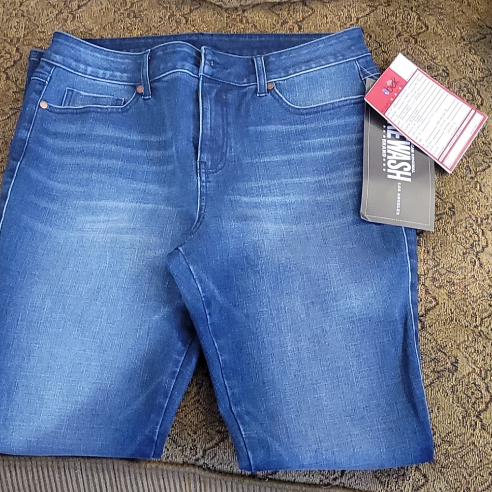 Women's mid rise skinny jeans